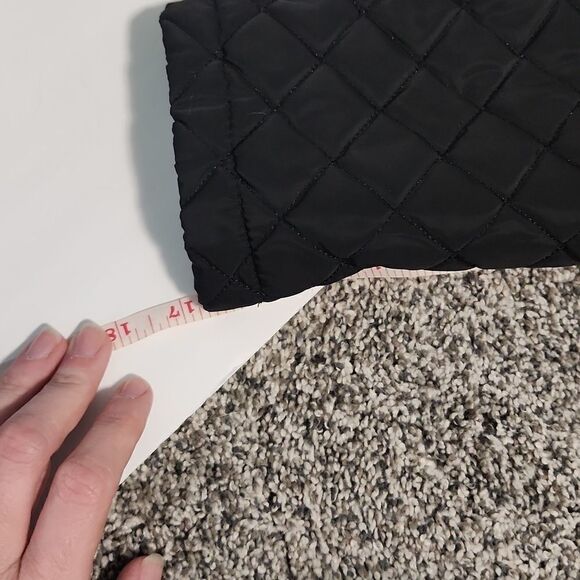 Calvin Klein Diamond Quilted Jacket Removable Hood Breathable Size Small…
Lot L - Picture 8 of 8